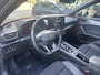 CUPRA Leon Sportstourer 1.5 eTSI Business Edition Plus | TREKHAAK | STUURVERWARMING | STOELVERWARMING | NAVIGATIE | SFEERVERLICHTING | ELEKTRISCHE ACHTERKLEP | APPLE CARPLAY - ANDROID AUTO |