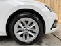 Skoda Octavia Combi 1.0 TSI Business Edition Plus Apple CarPlay/Android Auto | Adaptieve cruise control | Dode hoek detectie | LED koplampen | Navigatiesysteem | Stoel en stuurwielverwarming | Parkeersensoren voor en achter