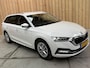 Skoda Octavia Combi 1.0 TSI Business Edition Plus Apple CarPlay/Android Auto | Adaptieve cruise control | Dode hoek detectie | LED koplampen | Navigatiesysteem | Stoel en stuurwielverwarming | Parkeersensoren voor en achter
