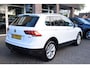 Volkswagen Tiguan 2.0 TSI 4Motion Highline Business R CAMERA STUUR+STOELVERWARMING CARPLAY TREKHAAK-ELEC. ACC CLIMA 18"LMV