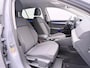Volkswagen Golf 1.5 eTSI Life Edition | ACC | Camera | Carplay | Stoel Verwarming |