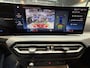 BMW 3-Serie 320e M-Sport HEAD-UP | SFEER VERLICHTING | HARMAN/KARDON | DODEHOEK DETECTIE | CAMERA | LEDER | STOEL KOELING | KEYLESS ENTRY/GO | NAVIGATIE | LASER KOPLAMPEN | STOEL/STUUR VERWARMING |