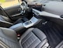 BMW 3-Serie 320e M-Sport HEAD-UP | SFEER VERLICHTING | HARMAN/KARDON | DODEHOEK DETECTIE | CAMERA | LEDER | STOEL KOELING | KEYLESS ENTRY/GO | NAVIGATIE | LASER KOPLAMPEN | STOEL/STUUR VERWARMING |