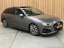 Audi A4 Avant 35 TFSI S edition Automaat | Achteruitrijcamera | Apple CarPlay/Android Auto | Cruise & climate control | Elektrisch glazen panorama-dak | Getint glas | Parkeersensoren voor en achter | Sportstuur | Zwart optiek pakket
