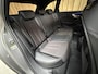 Audi A4 Avant 35 TFSI S edition Automaat | Achteruitrijcamera | Apple CarPlay/Android Auto | Cruise & climate control | Elektrisch glazen panorama-dak | Getint glas | Parkeersensoren voor en achter | Sportstuur | Zwart optiek pakket