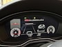 Audi A4 Avant 35 TFSI S edition Automaat | Achteruitrijcamera | Apple CarPlay/Android Auto | Cruise & climate control | Elektrisch glazen panorama-dak | Getint glas | Parkeersensoren voor en achter | Sportstuur | Zwart optiek pakket