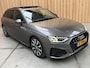 Audi A4 Avant 35 TFSI S edition Automaat | Achteruitrijcamera | Apple CarPlay/Android Auto | Cruise & climate control | Elektrisch glazen panorama-dak | Getint glas | Parkeersensoren voor en achter | Sportstuur | Zwart optiek pakket