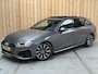 Audi A4 Avant 35 TFSI S edition Automaat | Achteruitrijcamera | Apple CarPlay/Android Auto | Cruise & climate control | Elektrisch glazen panorama-dak | Getint glas | Parkeersensoren voor en achter | Sportstuur | Zwart optiek pakket