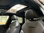 Audi A4 Avant 35 TFSI S edition Automaat | Achteruitrijcamera | Apple CarPlay/Android Auto | Cruise & climate control | Elektrisch glazen panorama-dak | Getint glas | Parkeersensoren voor en achter | Sportstuur | Zwart optiek pakket