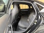 Audi A3 Limousine 30 TFSI Business edition Automaat | Apple CarPlay/Android Auto | Cruise & climate control | Getint glas | LED matrix koplampen | Lichtmetalen velgen | Navigatiesysteem | Sportvelgen | Parkeersensoren achter