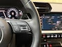 Audi A3 Limousine 30 TFSI Business edition Automaat | Apple CarPlay/Android Auto | Cruise & climate control | Getint glas | LED matrix koplampen | Lichtmetalen velgen | Navigatiesysteem | Sportvelgen | Parkeersensoren achter