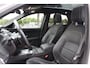 Jaguar E-Pace 2.0 P250 AWD SE / Panoramadak / Camera / Head-up / Leder / 19'' / Meridian / Memory seats / Navigatie / Dodehoek / Stoelverwarming / ACC