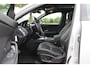 Jaguar E-Pace 2.0 P250 AWD SE / Panoramadak / Camera / Head-up / Leder / 19'' / Meridian / Memory seats / Navigatie / Dodehoek / Stoelverwarming / ACC