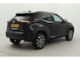 Toyota Yaris Cross 1.5 Hybrid 115 First Edition | Dodehoek detectie | Stoel-/stuurverwarming | Verwarmbare voorruit | Adaptive Cruise | Parkeersensoren voor/achter | Apple Carplay / Android Auto | Keyless | 17 inch