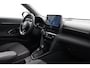 Toyota Yaris Cross 1.5 Hybrid 115 First Edition | Dodehoek detectie | Stoel-/stuurverwarming | Verwarmbare voorruit | Adaptive Cruise | Parkeersensoren voor/achter | Apple Carplay / Android Auto | Keyless | 17 inch