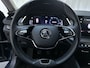 Skoda Octavia Combi 1.0 TSI Business Edition Navigatie Parkeersensoren Trekhaak Cruise Control