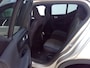 Volvo XC40 1.5 T4 Plug-in hybrid Plus Bright Trekhaak | Elektr. verstelbare stoelen | Adaptive Cruise | All Season