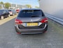 Peugeot 308 SW 1.2 PureTech Blue Lease Premium Clima, CC, PDC & Cam, Pano, LM, nw. APK – Inruil Mogelijk –