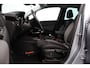 Opel Crossland X 1.2 Turbo Innovation/ Trekhaak/ 16'' LMV/ LED Koplampen/ Apple + Android/ Half-Leder/ Keyless/ Camera/ PDC V+A/ Extra getint glas/ DAB+/ Navi/ Bluetooth/ Multi. LEDER. Stuur/ Mistl./ Dakrails.