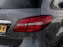 Mercedes-Benz B-klasse 180 AMG Night Edition Plus Automaat | Trekhaak | Navigatie | LED | Cruise Control | 18" | Dealeronderhouden
