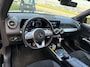 Mercedes-Benz GLB 180 Premium AMG-Line | Cruise Control | Schuifdak | Trekhaak | Stoelverwarming | Sfeerverlichting | Burmester | Widescreen | Navi | Alcantara | Climate