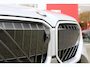 BMW X3 30e xDRIVE M-SPORT 299PK | M-SPORTPAKKET 337 MET O.A. M AERODYNAMICA PAKKET - SHADOWLINE RAAMOMLIJSTING - M-SPORT ONDERSTEL - M-INTERIEUR PAKKET - VEGANZA LEDEREN BEKLEDING - M-SPORT INTERIEURLIJSTEN - M-SPORTSTUUR - M ZWARTE HEMELBEKLEDING | PREMIUM PACK MET O.A. LENDESTEUN ELEKTRISCH VERSTELBAAR OP DE VOORSTOELEN - HARMAN KARDON PREMIUM ADIO - TRAVEL EN COMFORT SYSTEM - ADAPTIEVE FULL LED KOPLAMPEN | PROFESSIONAL PACK MET O.A. PARKING ASSISTANT PLUS - DRIVING ASSISTANT PLUS - INTERIEUR CAMERA - BMW LIVE COCKPIT PROFESSIONAL | ELEKTRISCHE VERSTELBARE SPORTSTOELEM MET GEHEUGEN EN STOELVERWARMING | COMFORT ACCES MET BMW DIGITAL KEY | ELEKTRISCH BEDIENBARE ACHTERKLEP | AMBIANCE VERLICHTING | LICHTPAKKET | VERWARMDE VOORRUITSPROEIERS | ALARMSYSTEEM KLASSE 3 | EXTRA GETINT GLAS ACHTER | HEAD UP DISPLAY | 360° CAMERA |