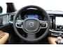 Volvo V60 T6 Automaat Plug-in hybrid AWD Plus Dark | DEMO DEAL| Panorama dak| Bowers & Wilkins Premium Audio| Verwarmde en Geventileerde voorstoelen| Stuurwielverwarming | Stoelmassage | Head-up Display | 360 camera | Trekhaak | 20" zwarte velgen | Styling kit | Zwarte logo's |