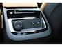 Volvo V60 T6 Automaat Plug-in hybrid AWD Plus Dark | DEMO DEAL| Panorama dak| Bowers & Wilkins Premium Audio| Verwarmde en Geventileerde voorstoelen| Stuurwielverwarming | Stoelmassage | Head-up Display | 360 camera | Trekhaak | 20" zwarte velgen | Styling kit | Zwarte logo's |