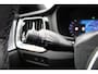 Volvo V60 T6 Automaat Plug-in hybrid AWD Plus Dark | DEMO DEAL| Panorama dak| Bowers & Wilkins Premium Audio| Verwarmde en Geventileerde voorstoelen| Stuurwielverwarming | Stoelmassage | Head-up Display | 360 camera | Trekhaak | 20" zwarte velgen | Styling kit | Zwarte logo's |