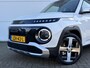 Hyundai Inster Evolve Sky 49 kWh /Winter & Tech Pack /Apple Carplay & Android Auto / Adaptieve Cruise control/ Airco Climate Control / Navigatie / 3-fase laden