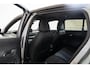Jeep Avenger Summit 54 kWh | Tot 8 Jaar Garantie | Warmtepomp | Navigatie | Stoelverwarming | Verwarmd Voorraam | Apple Carplay & Android Auto |