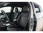 Jeep Avenger Summit 54 kWh | Tot 8 Jaar Garantie | Warmtepomp | Navigatie | Stoelverwarming | Verwarmd Voorraam | Apple Carplay & Android Auto |