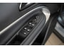 Jeep Avenger 54 kWh | Tot 8 Jaar Garantie | Warmtepomp | Navigatie | Stoelverwarming | Verwarmd Voorraam | Apple Carplay & Android Auto |