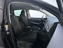 Skoda Karoq 1.5 TSI ACT Business Edition Plus Stoelverwarming Trekhaak Camera Navigatie DAB+ App-Connect