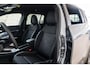 Jeep Avenger Summit 54 kWh | Tot 8 Jaar Garantie | Warmtepomp | Navigatie | Stoelverwarming | Verwarmd Voorraam | Apple Carplay & Android Auto |