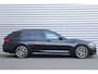 BMW 5-Serie Touring 530e 292PK BUSINESS EDITION PLUS M-SPORT AUTOMAAT SOH 95% / NAVI / LEDER / FULL-LED / CLIMA / PDC / 19" LMV / CAMERA / KEYLESS / WINTERPAKKET / CRUISECONTROL / NIEUWSTAAT !!