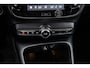 Volvo XC40 2.0 B4 Plus Dark | Trekhaak | Lichtmetalen Velgen 19 inch | Harman Kardon Audio | Achteruitrijcamera | Parkeersensoren | Keyless Entry | Elektrische Achterklep | Elektrisch Verstelbare Voorstoelen | Stoelverwarming | Google Navigatie | Apple Carplay | Android Auto