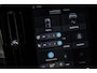 Volvo XC40 2.0 B4 Plus Dark | Trekhaak | Lichtmetalen Velgen 19 inch | Harman Kardon Audio | Achteruitrijcamera | Parkeersensoren | Keyless Entry | Elektrische Achterklep | Elektrisch Verstelbare Voorstoelen | Stoelverwarming | Google Navigatie | Apple Carplay | Android Auto
