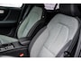 Volvo XC40 2.0 B4 Plus Dark | Trekhaak | Lichtmetalen Velgen 19 inch | Harman Kardon Audio | Achteruitrijcamera | Parkeersensoren | Keyless Entry | Elektrische Achterklep | Elektrisch Verstelbare Voorstoelen | Stoelverwarming | Google Navigatie | Apple Carplay | Android Auto