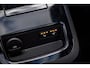 Volvo V60 2.0 T8 Plug-in Hybrid AWD Plus Dark | PHEV Long Range | Trekhaak | Sportstoelen | Panoramadak | Harman Kardon Audio | Head-up Display | 360 Graden Camera | Stoelverwarming voor en achter | Keyless Entry | Elektrische Achterklep | Elektrisch Verstelbare Voorstoelen | Cruise Control Adaptief | BLIS | Google Navigatie | Apple Carplay | Android Auto