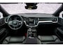 Volvo V60 2.0 T8 Plug-in Hybrid AWD Plus Dark | PHEV Long Range | Trekhaak | Sportstoelen | Panoramadak | Harman Kardon Audio | Head-up Display | 360 Graden Camera | Stoelverwarming voor en achter | Keyless Entry | Elektrische Achterklep | Elektrisch Verstelbare Voorstoelen | Cruise Control Adaptief | BLIS | Google Navigatie | Apple Carplay | Android Auto