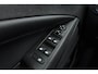 Opel Crossland 1.2 Turbo 110pk Elegance | Trekhaak | Navigatie | Achteruitrijcamera | Stoel- en stuurverwarming | Climate control | AGR Comfortstoel | Lichtmetalen velgen black