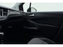 Opel Crossland 1.2 Turbo 110pk Elegance | Trekhaak | Navigatie | Achteruitrijcamera | Stoel- en stuurverwarming | Climate control | AGR Comfortstoel | Lichtmetalen velgen black