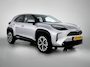 Toyota Yaris Cross 1.5 Hybrid Executive | Navigatie | Panoramadak | 360 Camera | Trekhaak | PDC | Head-up |