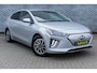 Hyundai Ioniq Comfort EV 38 kWh | Warmtepomp | Achteruitrijcamera | Parkeersensoren | Keyless Entry | LED Koplampen | Stoelverwarming | Cruise Control Adaptief | Navigatie | Apple Carplay | Android Auto