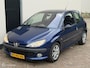 Peugeot 206 1.6-16V inruil koopje ! vermoedelijk lekke kop