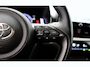Toyota Yaris Cross 1.5 Hybrid 130 Team D Dealer Onderh. / Camera / Smartphone integratie / Stoel- en stuur verwarming / Keyless Entry / LED
