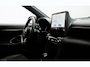 Toyota Yaris Cross 1.5 Hybrid 130 Team D Dealer Onderh. / Camera / Smartphone integratie / Stoel- en stuur verwarming / Keyless Entry / LED