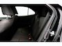 Toyota Yaris Cross 1.5 Hybrid 130 Team D Dealer Onderh. / Camera / Smartphone integratie / Stoel- en stuur verwarming / Keyless Entry / LED