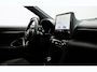 Toyota Yaris Cross 1.5 Hybrid 130 Team D Dealer Onderh. / Camera / Smartphone integratie / Stoel- en stuur verwarming / Keyless Entry / LED